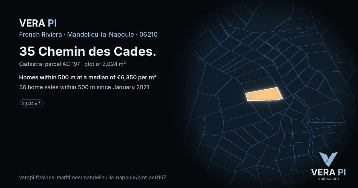 35 Chemin des Cades, Mandelieu-la-Napoule at night – the plot lit, the parcels around coloured by the prices near them