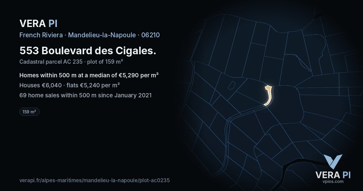 553 Boulevard des Cigales, Mandelieu-la-Napoule at night – the plot lit, the parcels around coloured by the prices near them