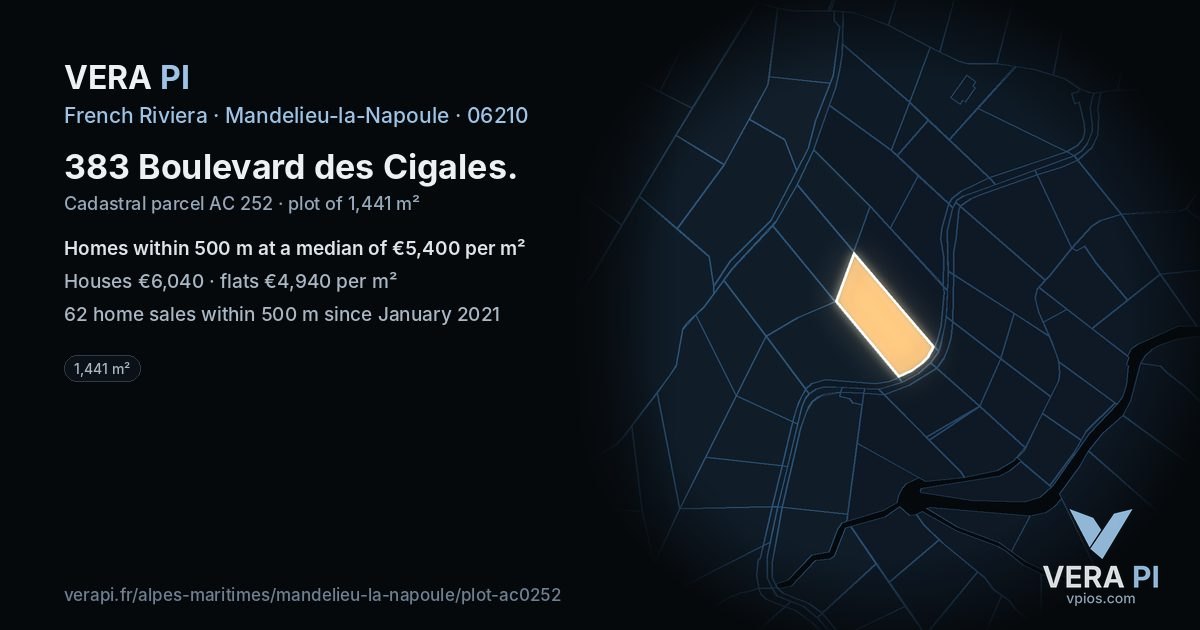 383 Boulevard des Cigales, Mandelieu-la-Napoule at night – the plot lit, the parcels around coloured by the prices near them