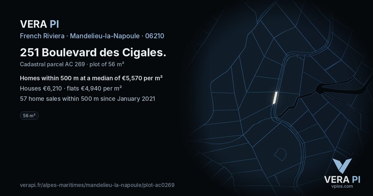 251 Boulevard des Cigales, Mandelieu-la-Napoule at night – the plot lit, the parcels around coloured by the prices near them