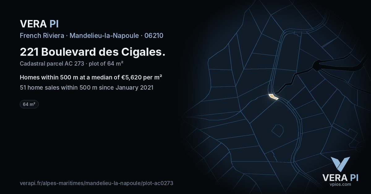 221 Boulevard des Cigales, Mandelieu-la-Napoule at night – the plot lit, the parcels around coloured by the prices near them