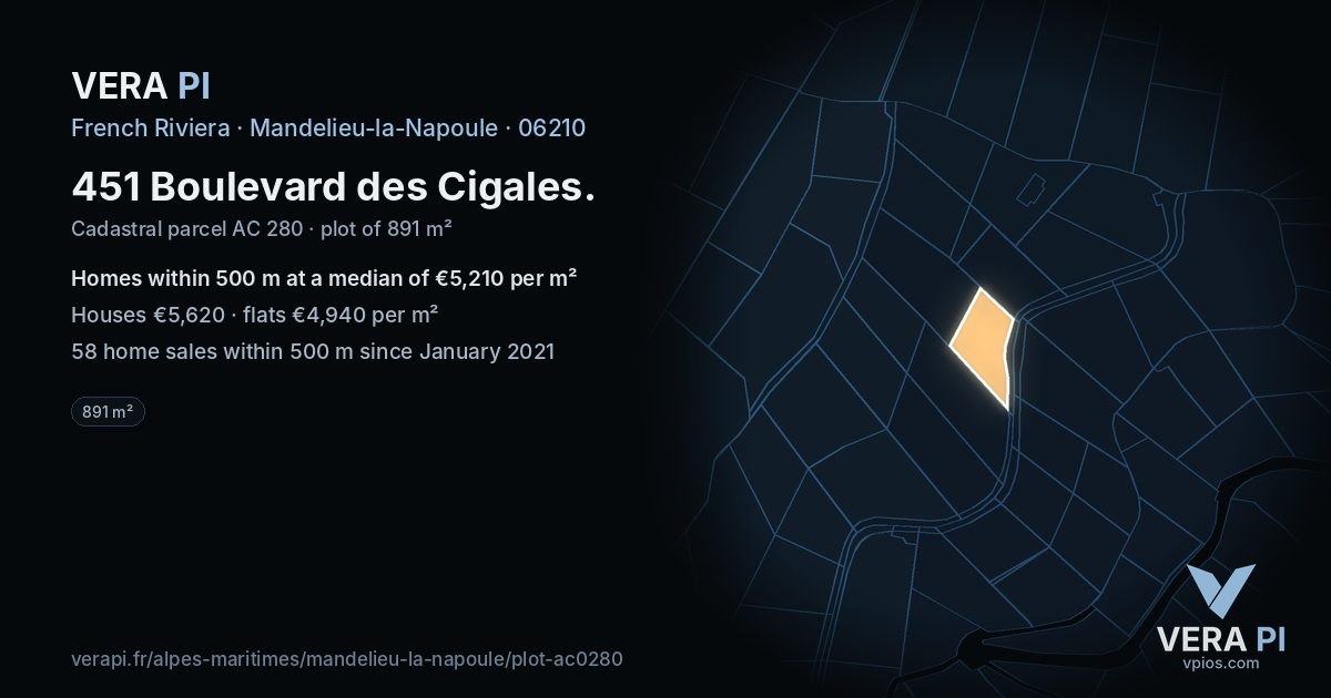 451 Boulevard des Cigales, Mandelieu-la-Napoule at night – the plot lit, the parcels around coloured by the prices near them
