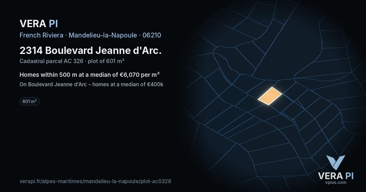 2314 Boulevard Jeanne d'Arc, Mandelieu-la-Napoule at night – the plot lit, the parcels around coloured by the prices near them