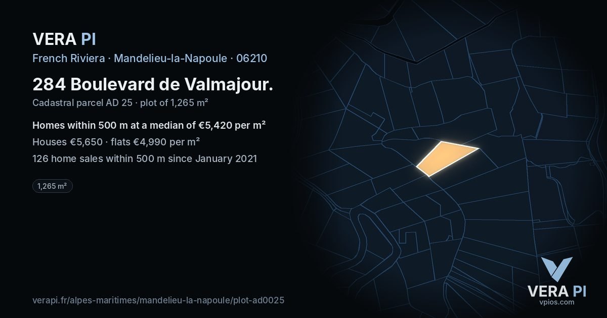 284 Boulevard de Valmajour, Mandelieu-la-Napoule at night – the plot lit, the parcels around coloured by the prices near them