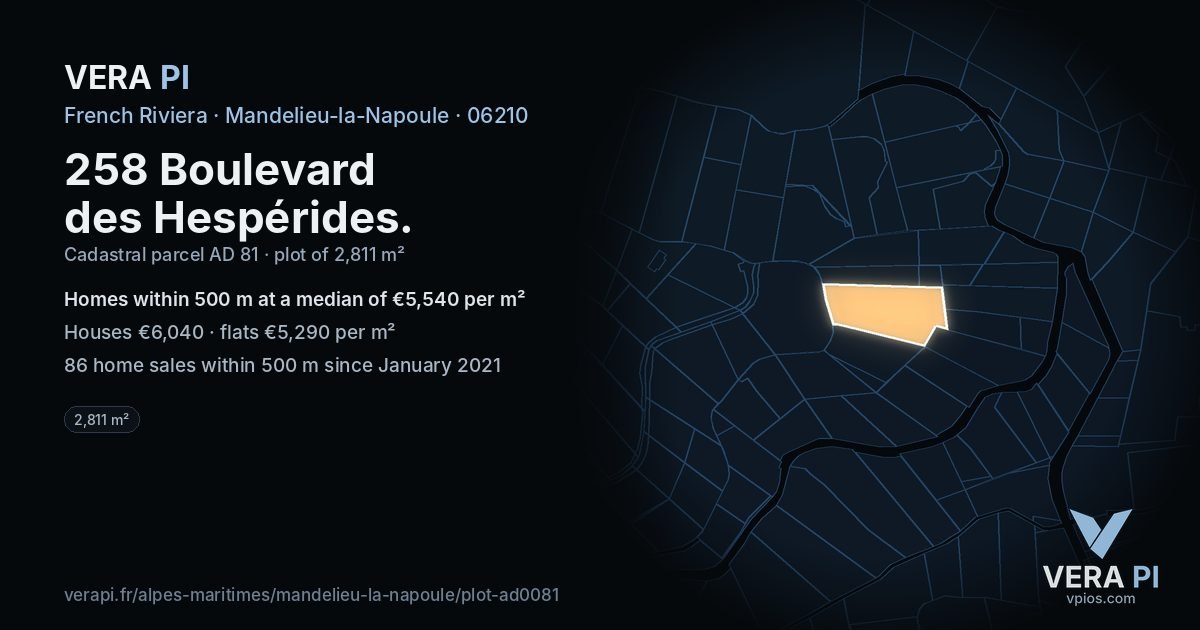 258 Boulevard des Hespérides, Mandelieu-la-Napoule at night – the plot lit, the parcels around coloured by the prices near them