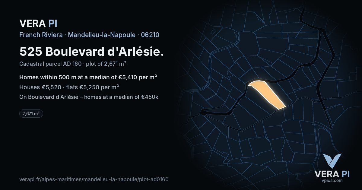 525 Boulevard d'Arlésie, Mandelieu-la-Napoule at night – the plot lit, the parcels around coloured by the prices near them