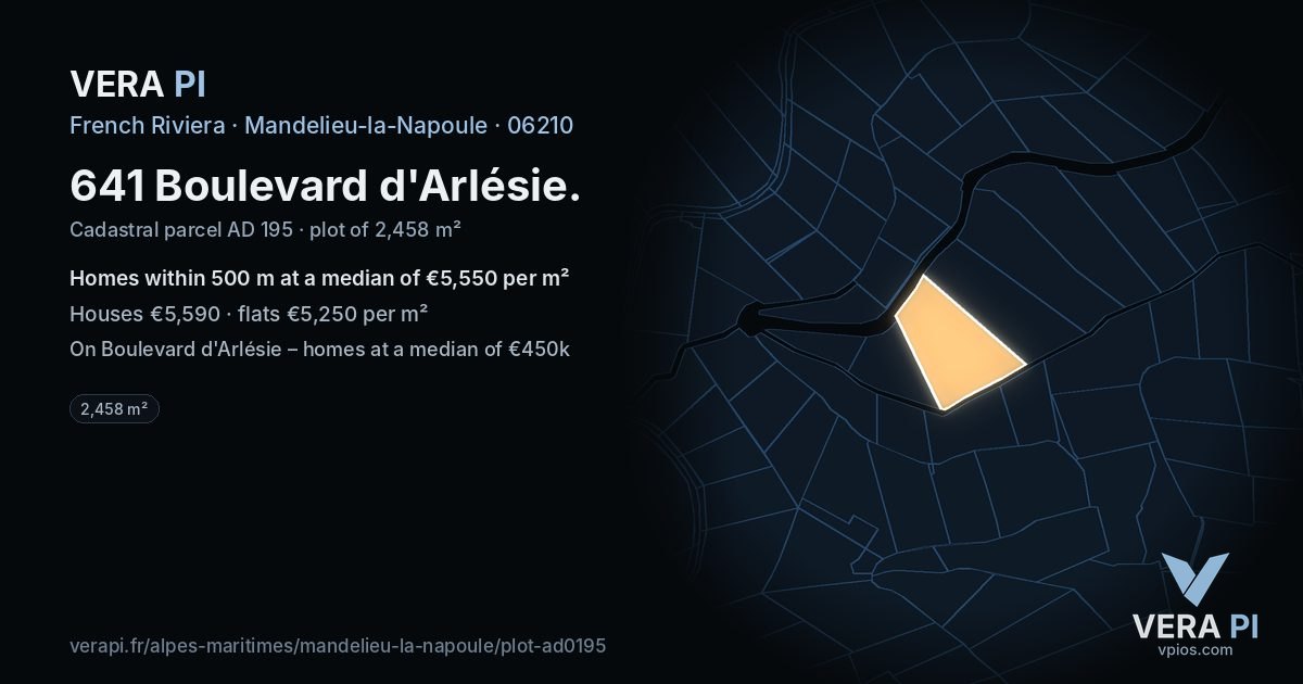 641 Boulevard d'Arlésie, Mandelieu-la-Napoule at night – the plot lit, the parcels around coloured by the prices near them