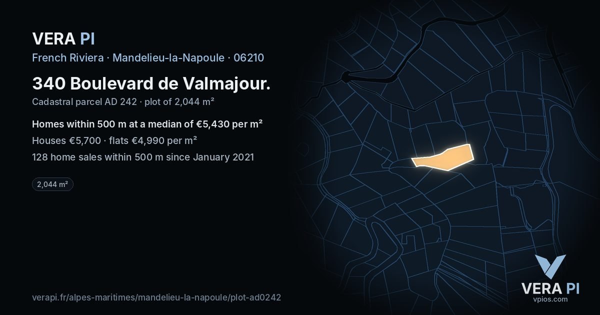 340 Boulevard de Valmajour, Mandelieu-la-Napoule at night – the plot lit, the parcels around coloured by the prices near them