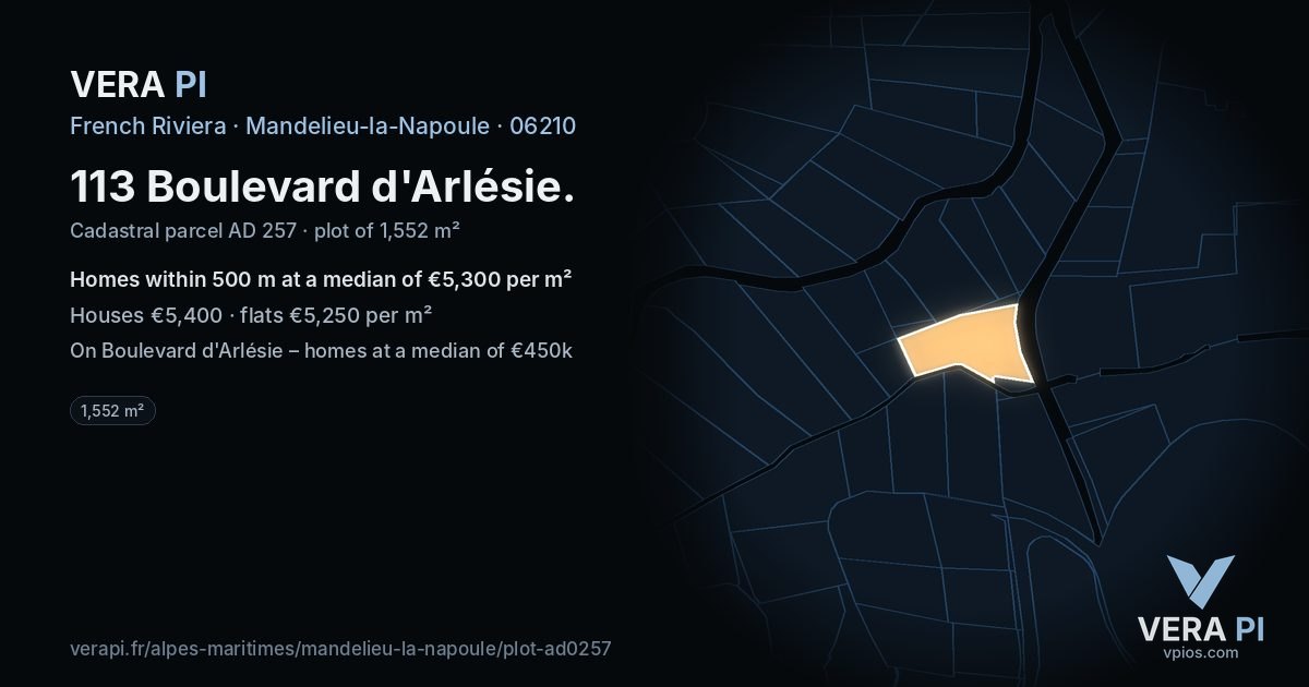 113 Boulevard d'Arlésie, Mandelieu-la-Napoule at night – the plot lit, the parcels around coloured by the prices near them