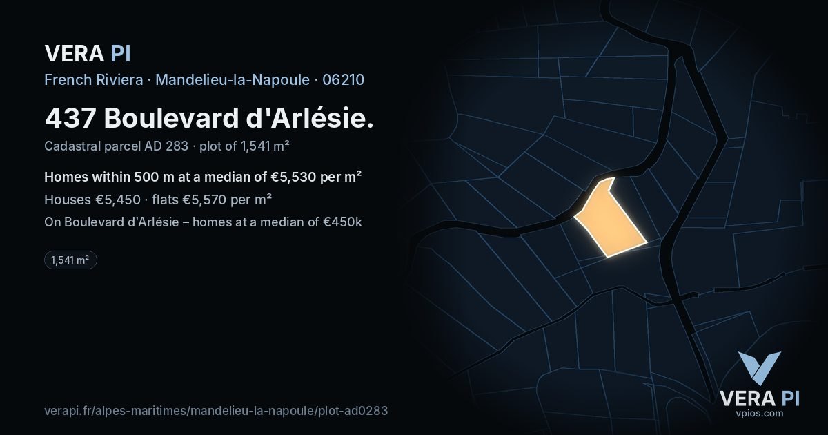 437 Boulevard d'Arlésie, Mandelieu-la-Napoule at night – the plot lit, the parcels around coloured by the prices near them