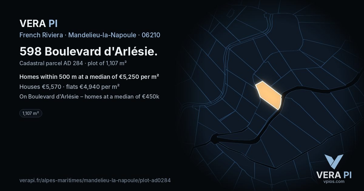 598 Boulevard d'Arlésie, Mandelieu-la-Napoule at night – the plot lit, the parcels around coloured by the prices near them