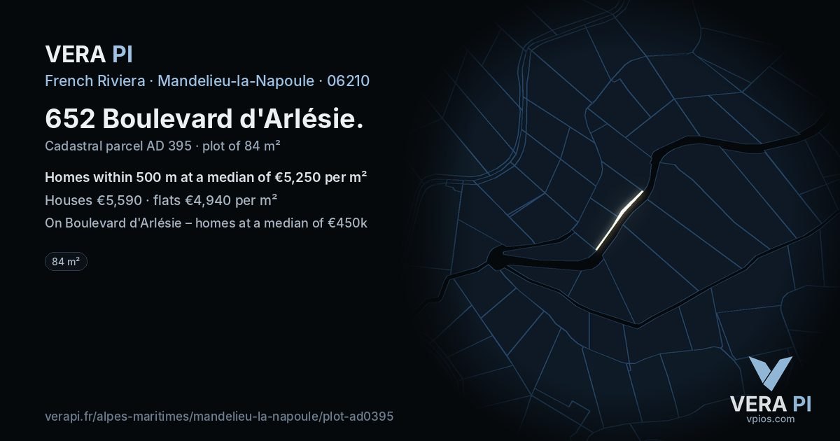 652 Boulevard d'Arlésie, Mandelieu-la-Napoule at night – the plot lit, the parcels around coloured by the prices near them