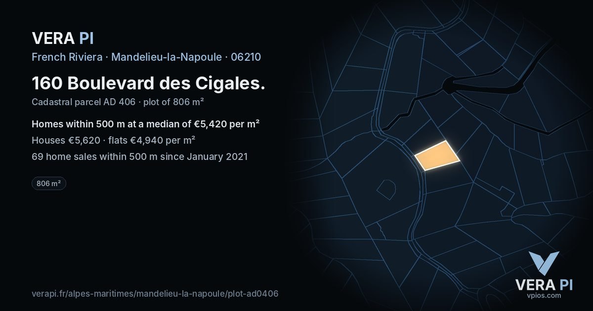 160 Boulevard des Cigales, Mandelieu-la-Napoule at night – the plot lit, the parcels around coloured by the prices near them