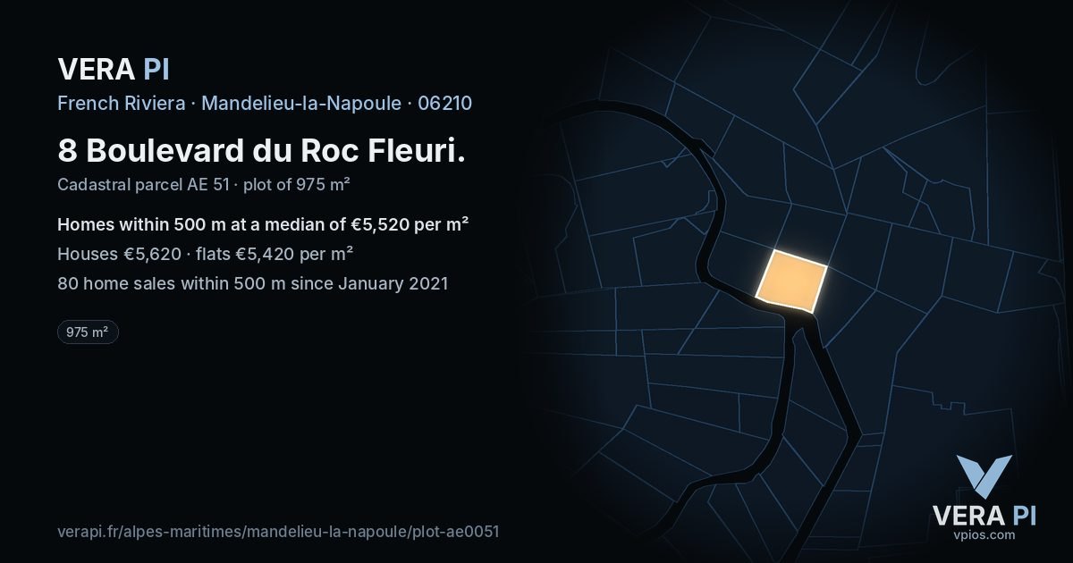 8 Boulevard du Roc Fleuri, Mandelieu-la-Napoule at night – the plot lit, the parcels around coloured by the prices near them