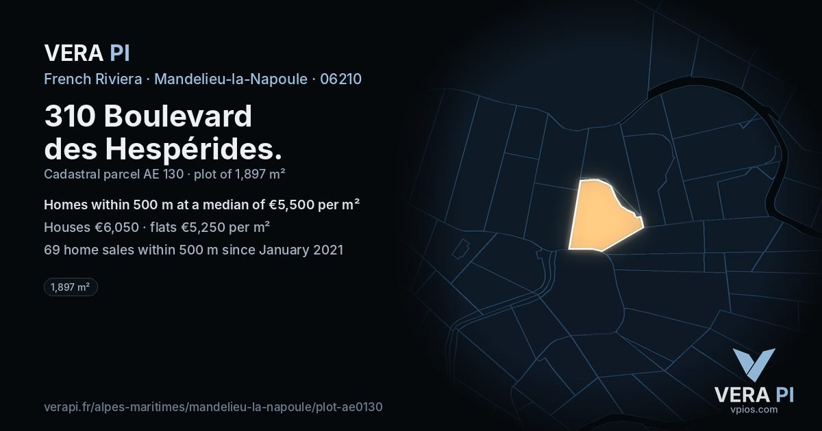 310 Boulevard des Hespérides, Mandelieu-la-Napoule at night – the plot lit, the parcels around coloured by the prices near them