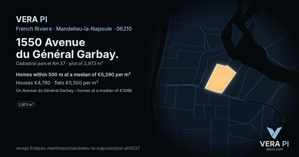 1550 Avenue du Général Garbay, Mandelieu-la-Napoule at night – the plot lit, the parcels around coloured by the prices near them