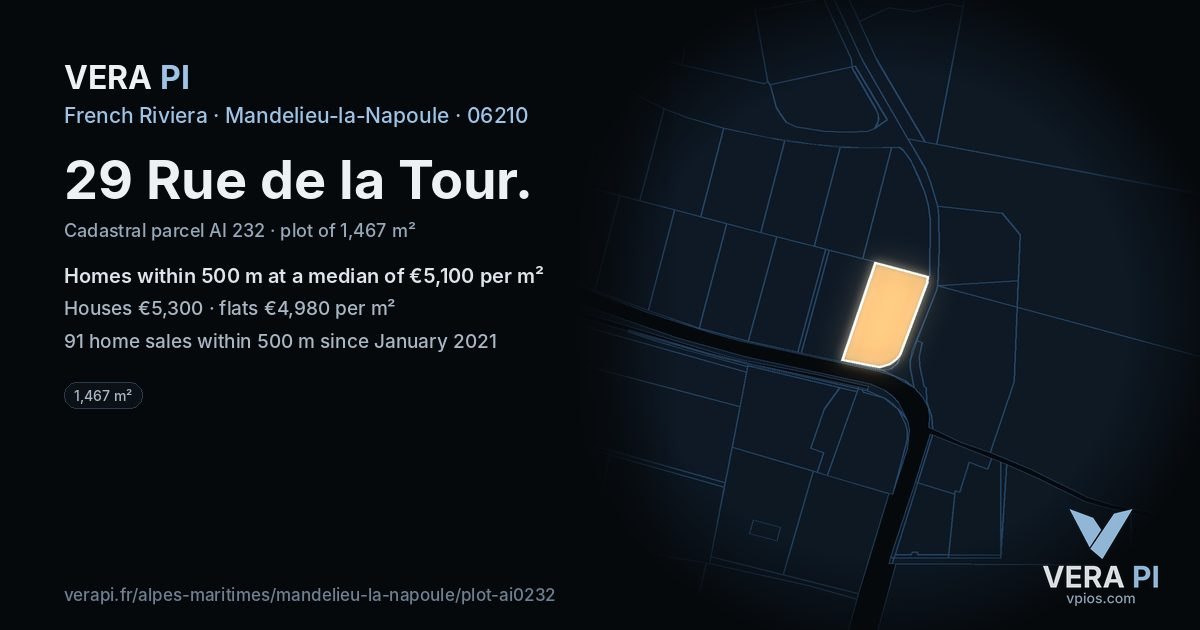 29 Rue de la Tour, Mandelieu-la-Napoule at night – the plot lit, the parcels around coloured by the prices near them