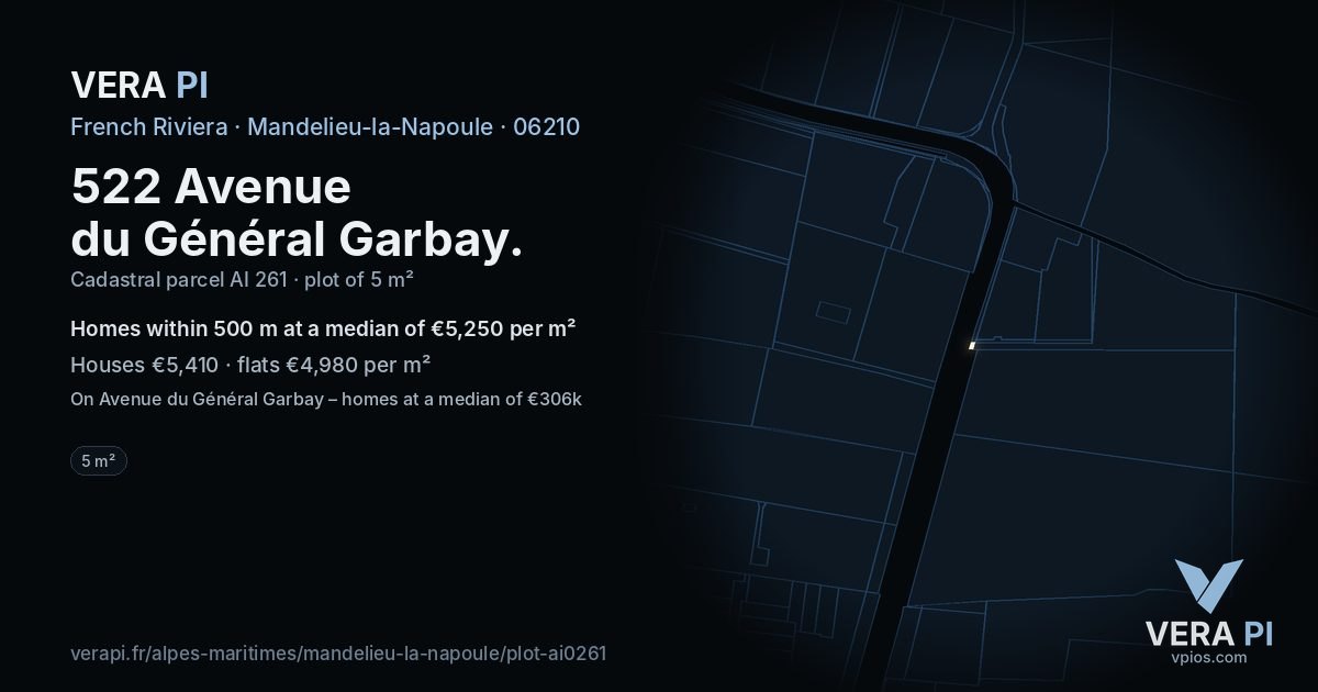 522 Avenue du Général Garbay, Mandelieu-la-Napoule at night – the plot lit, the parcels around coloured by the prices near them