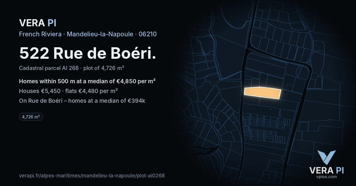 522 Rue de Boéri, Mandelieu-la-Napoule at night – the plot lit, the parcels around coloured by the prices near them