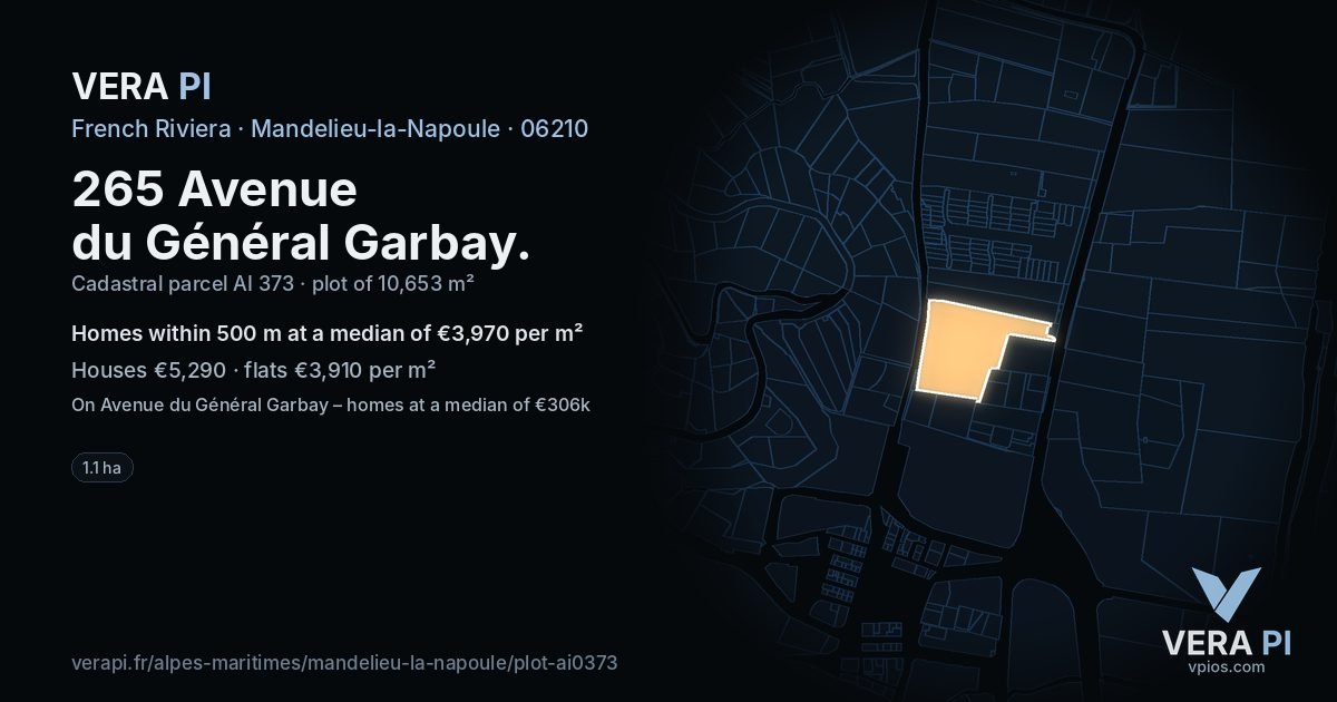 265 Avenue du Général Garbay, Mandelieu-la-Napoule at night – the plot lit, the parcels around coloured by the prices near them