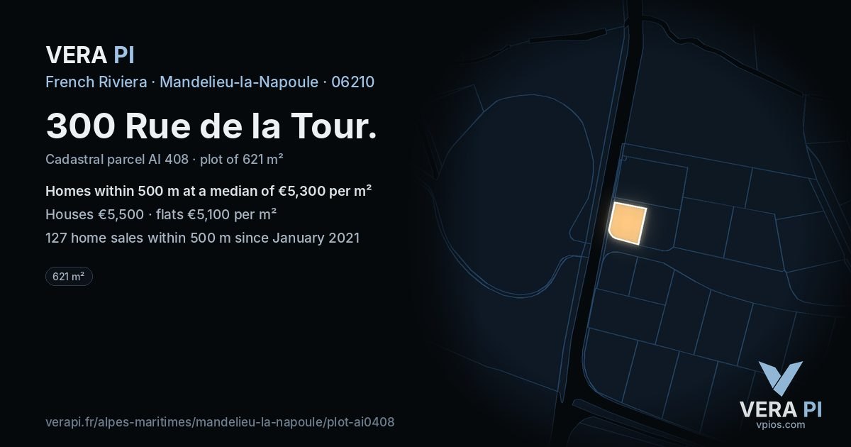 300 Rue de la Tour, Mandelieu-la-Napoule at night – the plot lit, the parcels around coloured by the prices near them