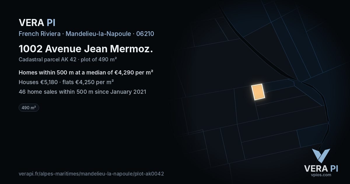 1002 Avenue Jean Mermoz, Mandelieu-la-Napoule at night – the plot lit, the parcels around coloured by the prices near them