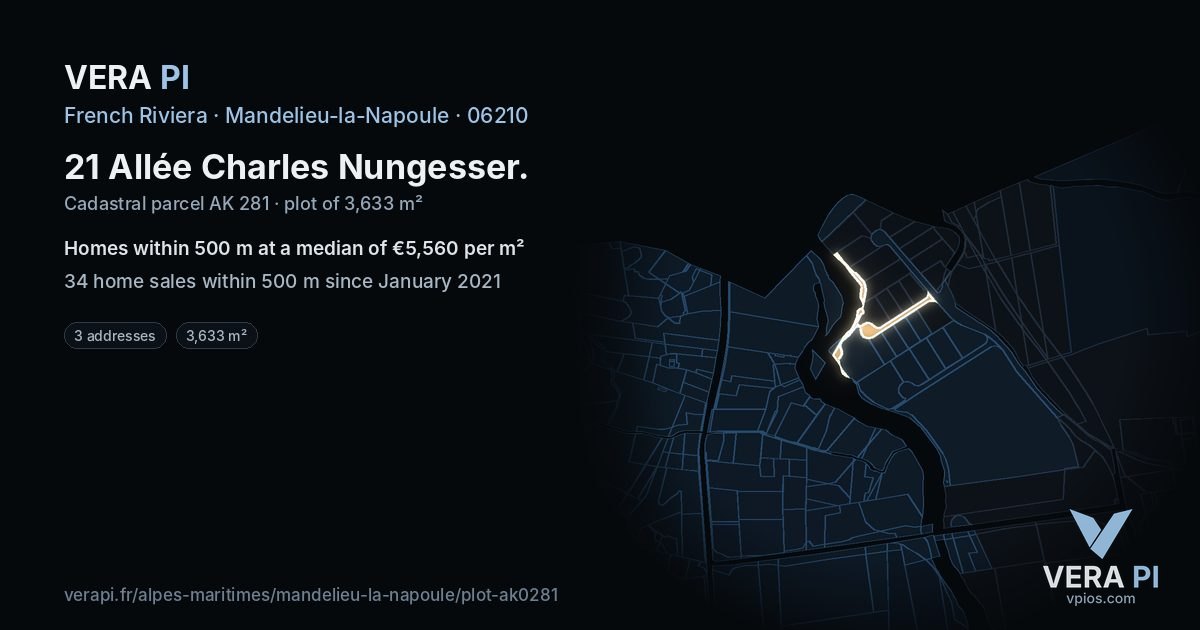 21 Allée Charles Nungesser, Mandelieu-la-Napoule at night – the plot lit, the parcels around coloured by the prices near them