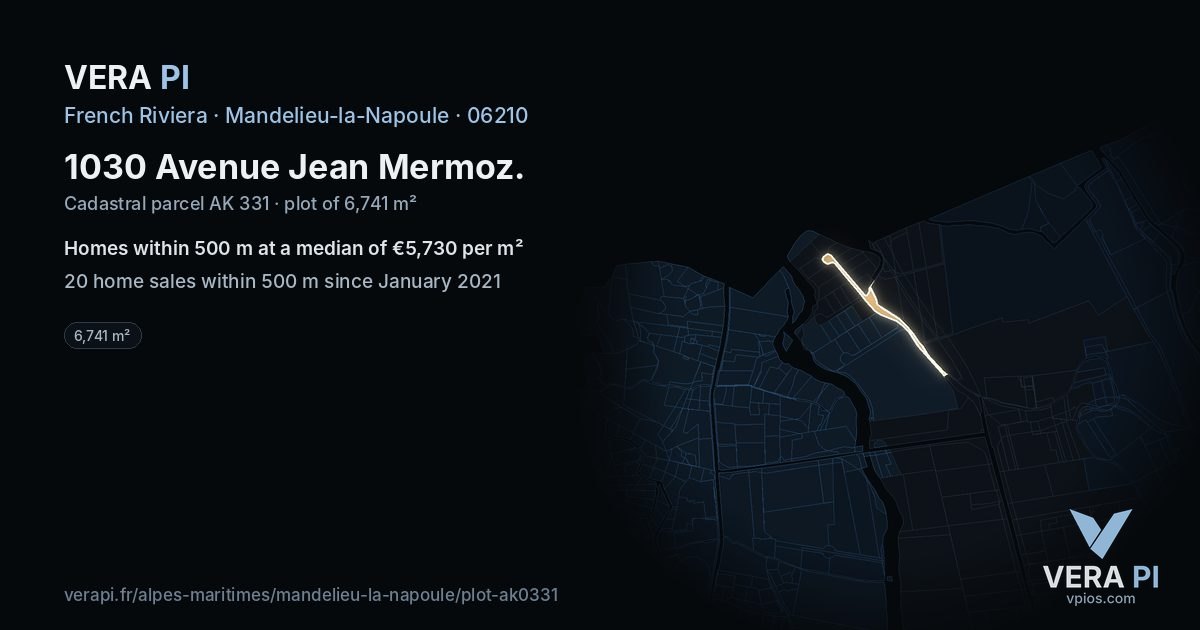 1030 Avenue Jean Mermoz, Mandelieu-la-Napoule at night – the plot lit, the parcels around coloured by the prices near them