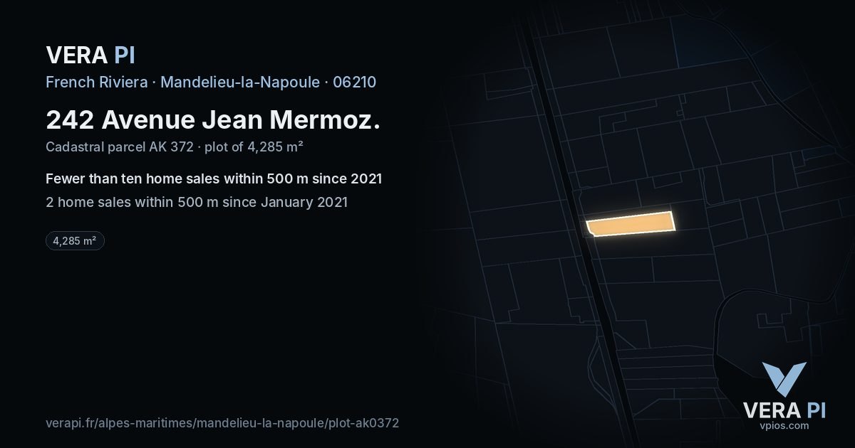 242 Avenue Jean Mermoz, Mandelieu-la-Napoule at night – the plot lit, the parcels around coloured by the prices near them