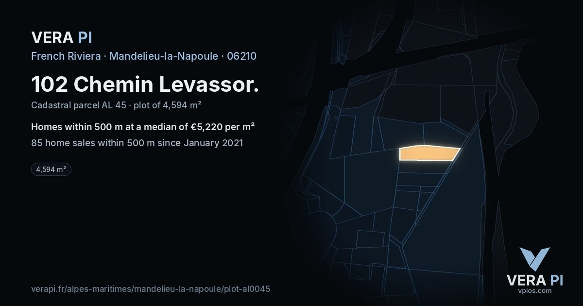 102 Chemin Levassor, Mandelieu-la-Napoule at night – the plot lit, the parcels around coloured by the prices near them