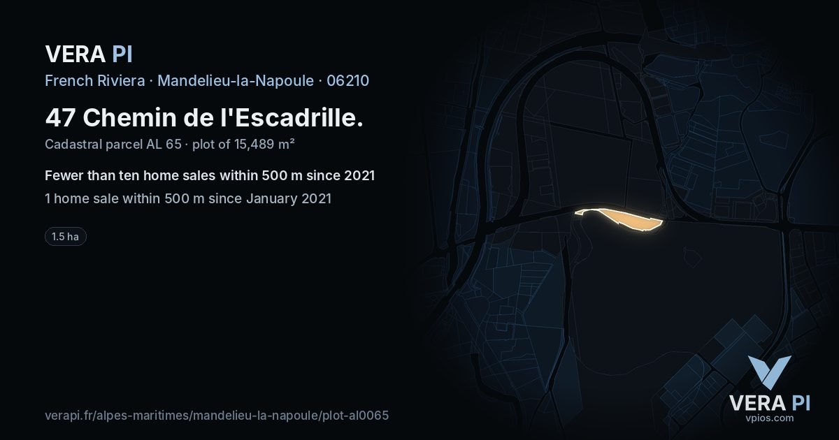 47 Chemin de l'Escadrille, Mandelieu-la-Napoule at night – the plot lit, the parcels around coloured by the prices near them