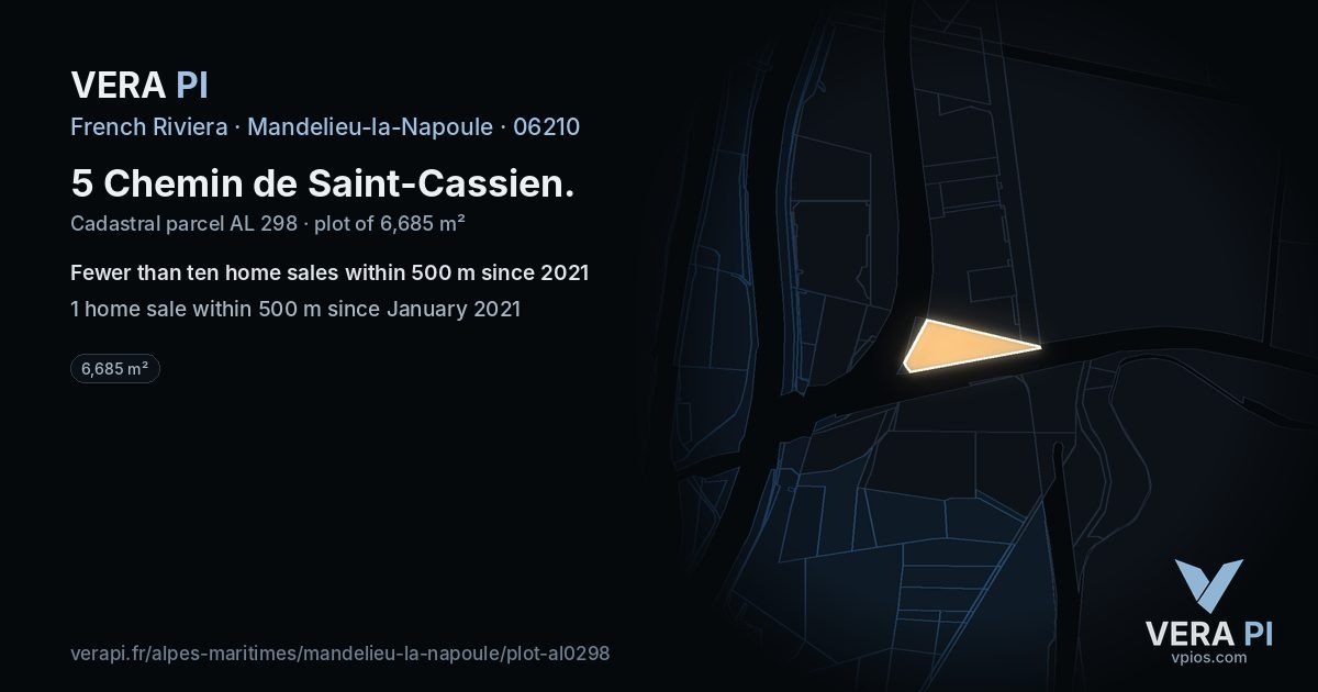 5 Chemin de Saint-Cassien, Mandelieu-la-Napoule at night – the plot lit, the parcels around coloured by the prices near them