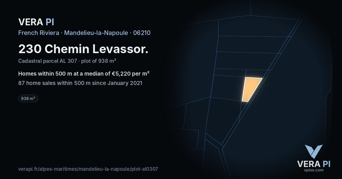 230 Chemin Levassor, Mandelieu-la-Napoule at night – the plot lit, the parcels around coloured by the prices near them
