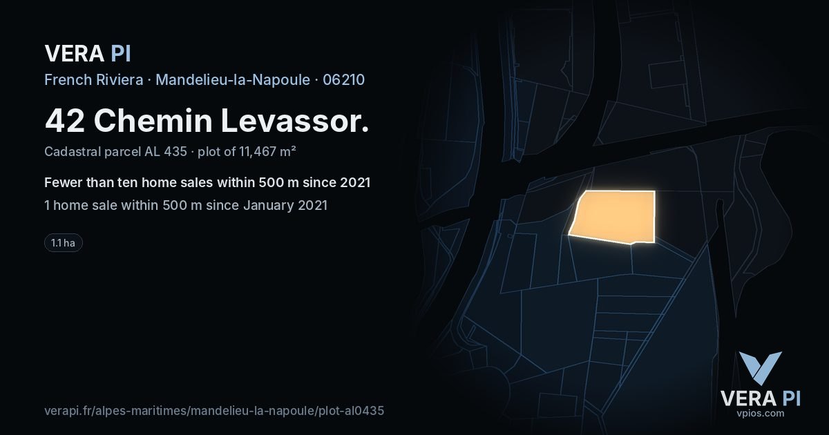 42 Chemin Levassor, Mandelieu-la-Napoule at night – the plot lit, the parcels around coloured by the prices near them