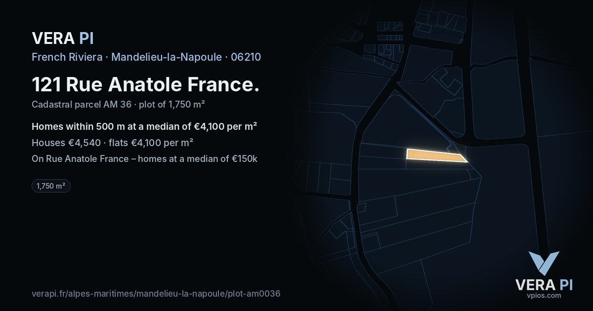 121 Rue Anatole France, Mandelieu-la-Napoule at night – the plot lit, the parcels around coloured by the prices near them