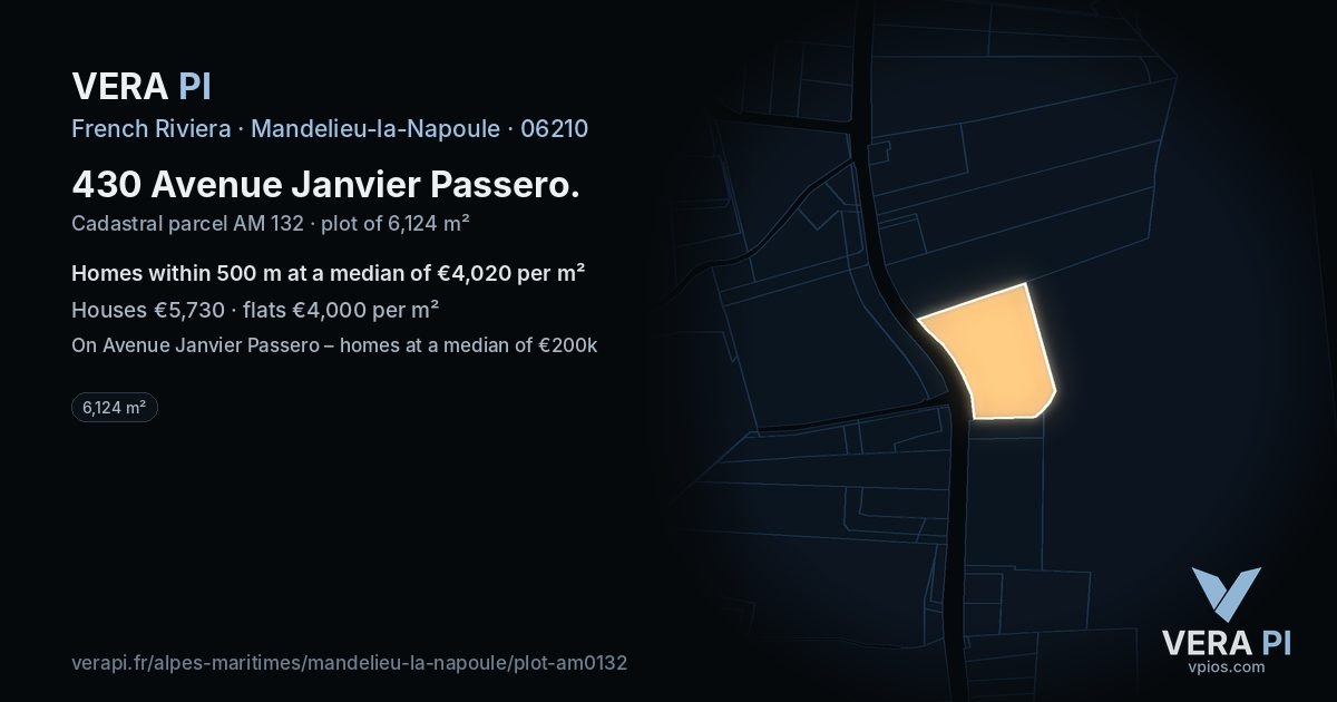 430 Avenue Janvier Passero, Mandelieu-la-Napoule at night – the plot lit, the parcels around coloured by the prices near them
