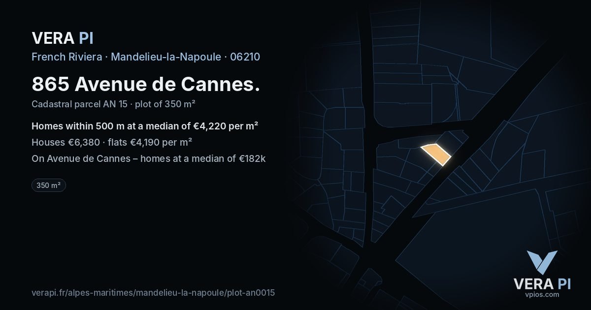 865 Avenue de Cannes, Mandelieu-la-Napoule at night – the plot lit, the parcels around coloured by the prices near them