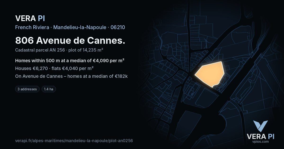 806 Avenue de Cannes, Mandelieu-la-Napoule at night – the plot lit, the parcels around coloured by the prices near them