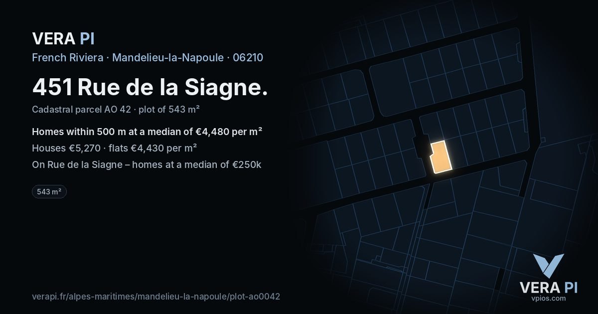 451 Rue de la Siagne, Mandelieu-la-Napoule at night – the plot lit, the parcels around coloured by the prices near them