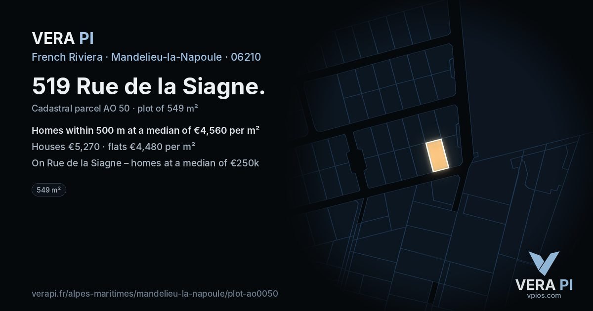 519 Rue de la Siagne, Mandelieu-la-Napoule at night – the plot lit, the parcels around coloured by the prices near them