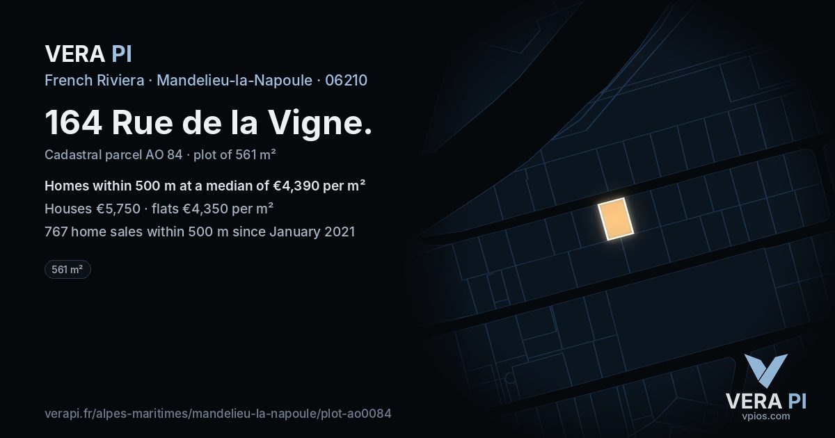164 Rue de la Vigne, Mandelieu-la-Napoule at night – the plot lit, the parcels around coloured by the prices near them