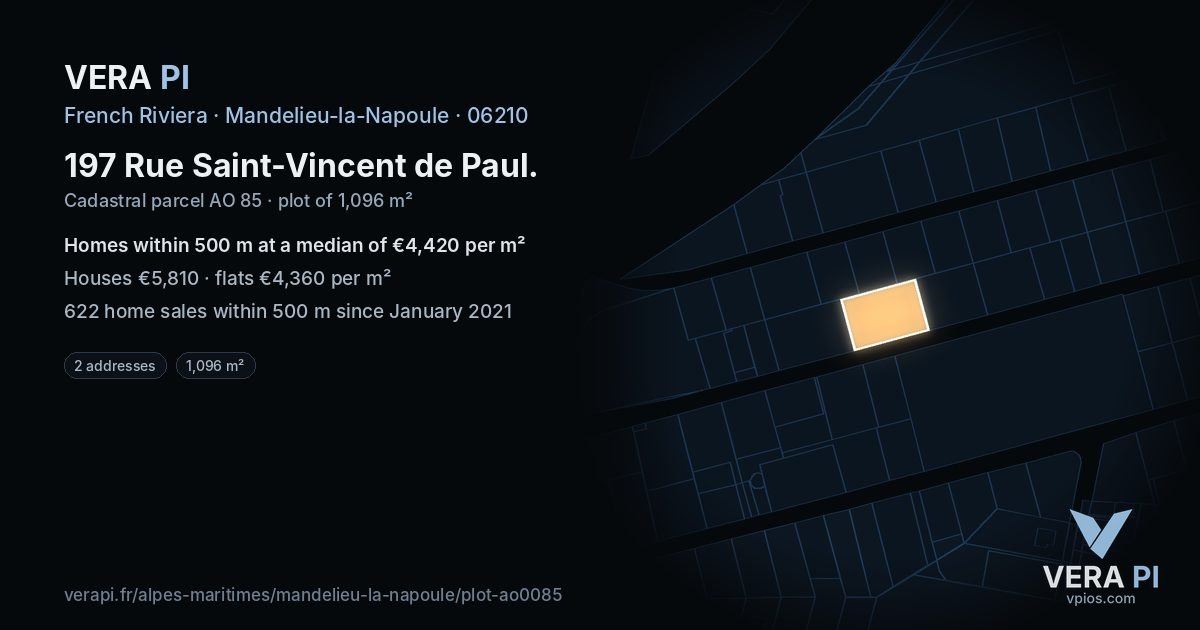 197 Rue Saint-Vincent de Paul, Mandelieu-la-Napoule at night – the plot lit, the parcels around coloured by the prices near them