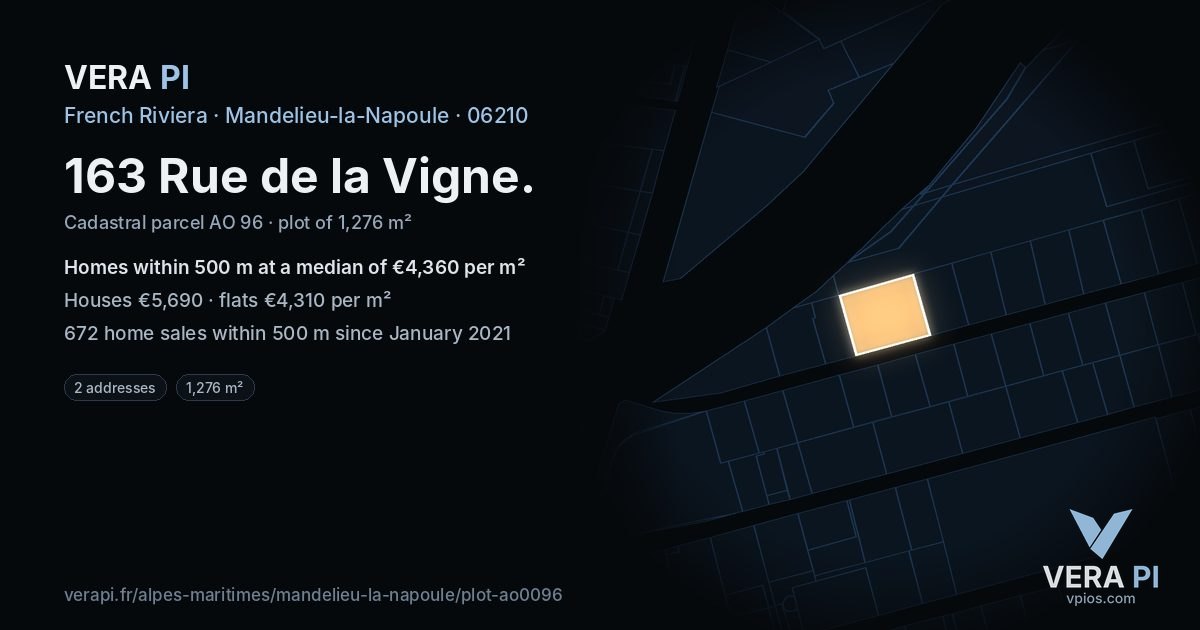 163 Rue de la Vigne, Mandelieu-la-Napoule at night – the plot lit, the parcels around coloured by the prices near them