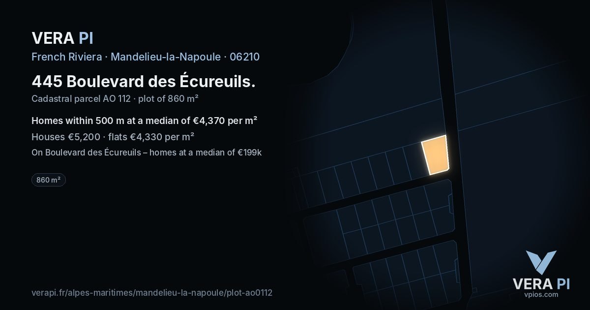 445 Boulevard des Écureuils, Mandelieu-la-Napoule at night – the plot lit, the parcels around coloured by the prices near them