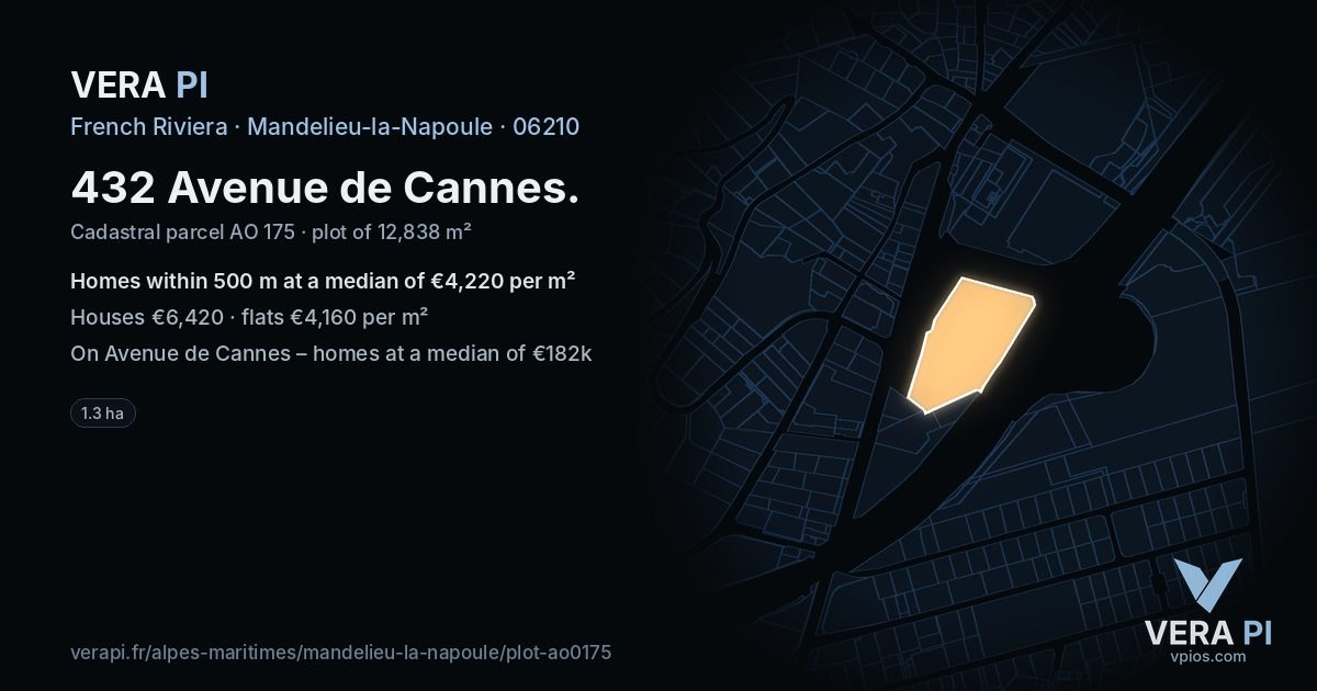432 Avenue de Cannes, Mandelieu-la-Napoule at night – the plot lit, the parcels around coloured by the prices near them