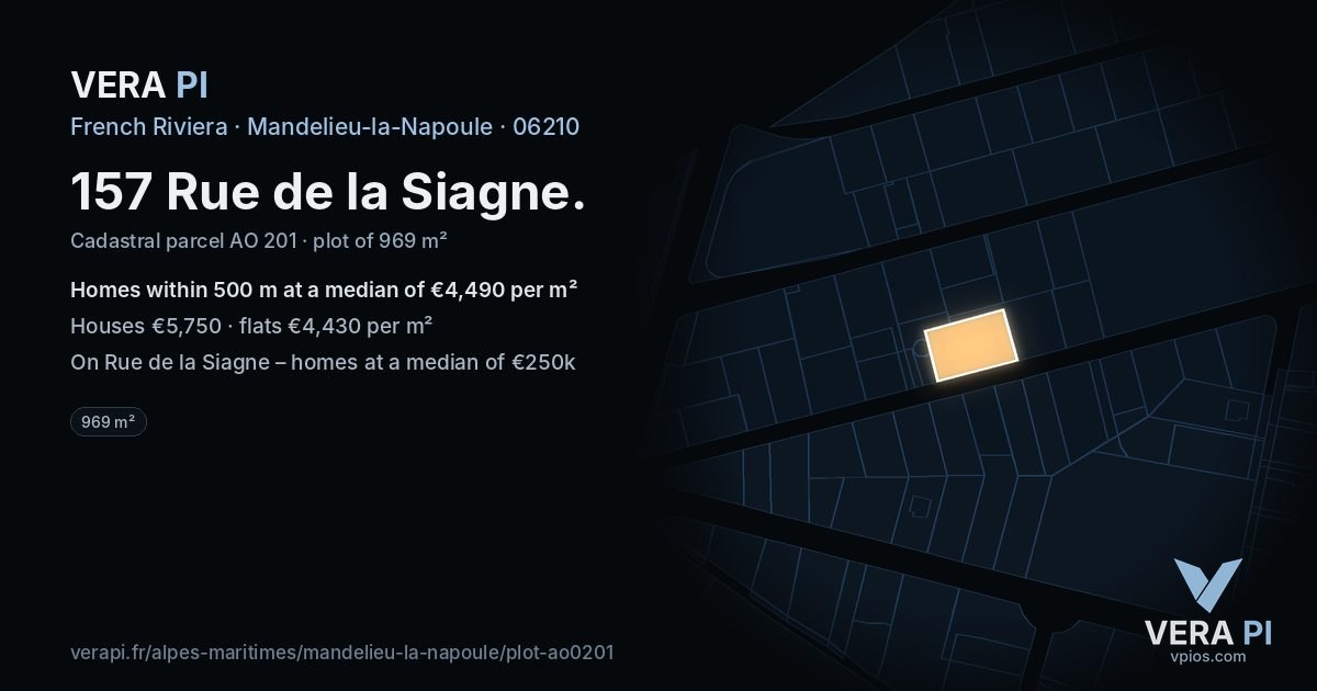 157 Rue de la Siagne, Mandelieu-la-Napoule at night – the plot lit, the parcels around coloured by the prices near them