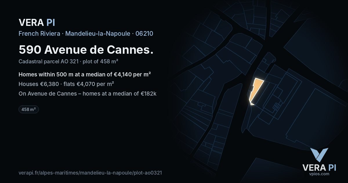 590 Avenue de Cannes, Mandelieu-la-Napoule at night – the plot lit, the parcels around coloured by the prices near them