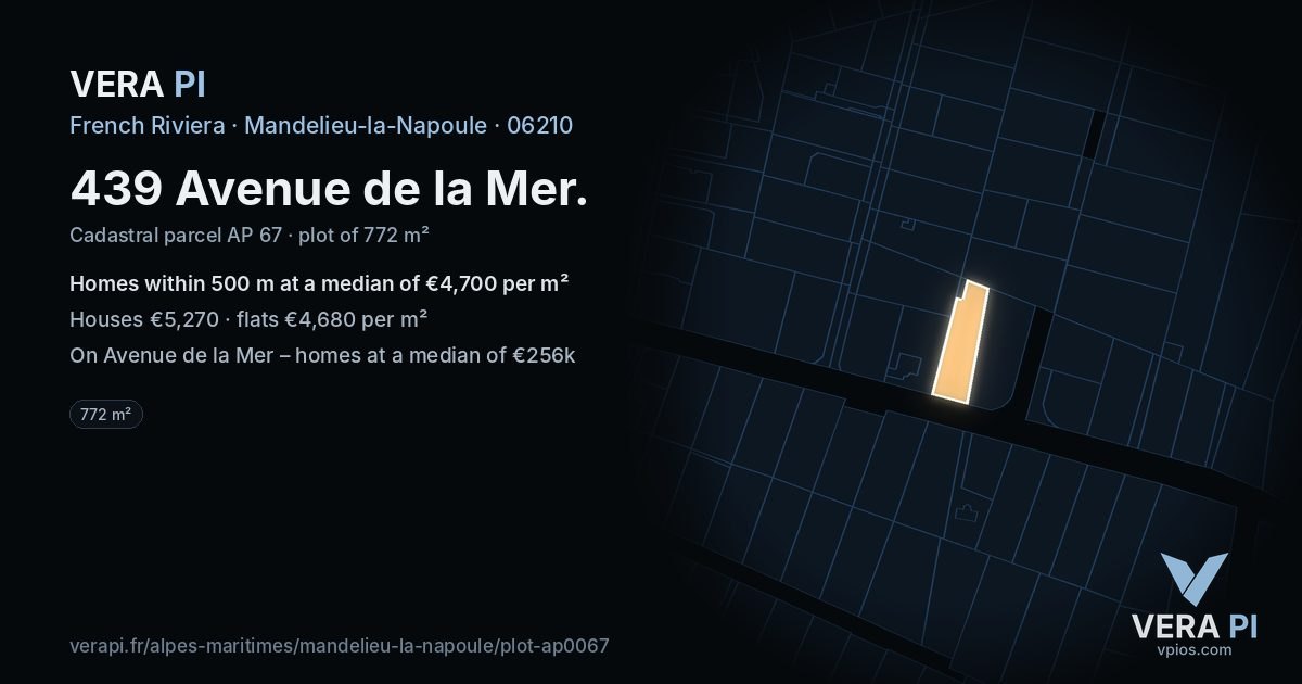 439 Avenue de la Mer, Mandelieu-la-Napoule at night – the plot lit, the parcels around coloured by the prices near them