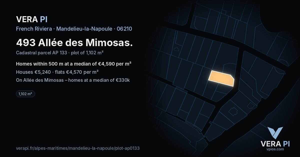 493 Allée des Mimosas, Mandelieu-la-Napoule at night – the plot lit, the parcels around coloured by the prices near them