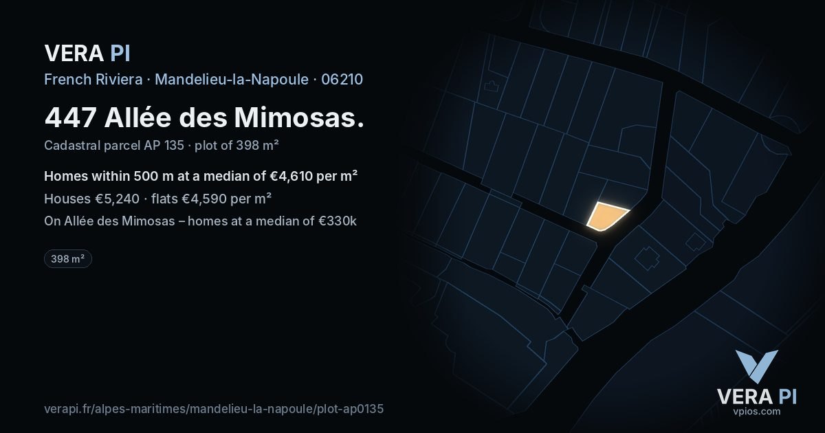 447 Allée des Mimosas, Mandelieu-la-Napoule at night – the plot lit, the parcels around coloured by the prices near them
